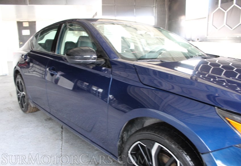 2024 Nissan Altima - Image 14