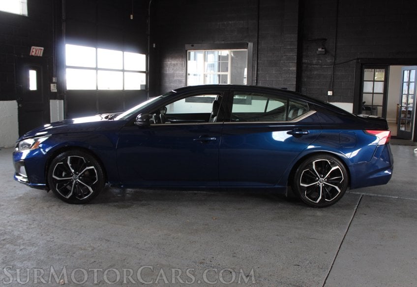 2024 Nissan Altima - Image 10