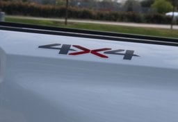 2019 Chevrolet Silverado 1500 - Image 28