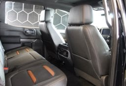 2020 GMC Sierra 1500 - Image 30