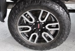 2020 GMC Sierra 1500 - Image 24