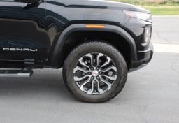 2024 GMC Canyon. 4x4 Denali - Image 15
