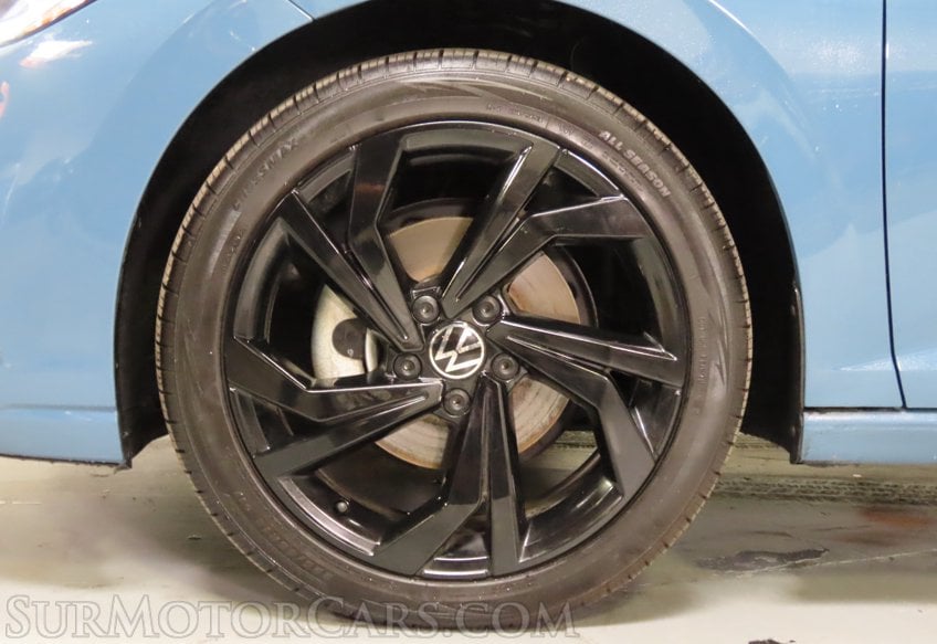 2025 Volkswagen Jetta SE - Image 35