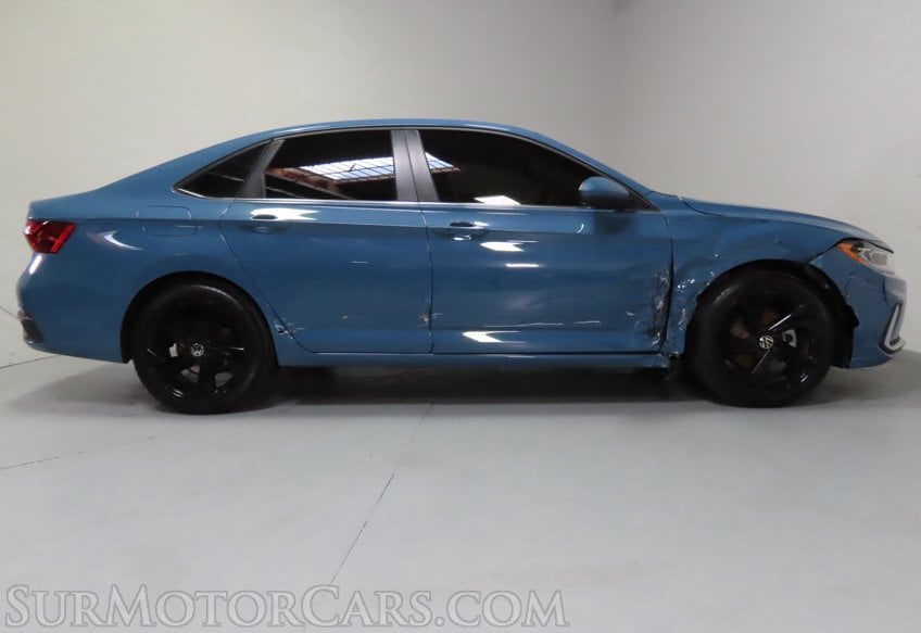 2025 Volkswagen Jetta SE - Image 52