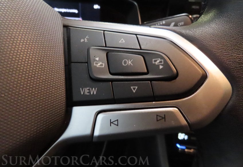 2025 Volkswagen Jetta SE - Image 40