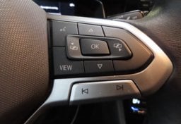 2025 Volkswagen Jetta SE - Image 40