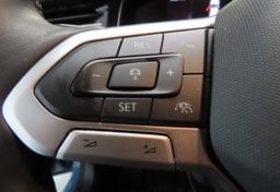 2025 Volkswagen Jetta SE - Image 39