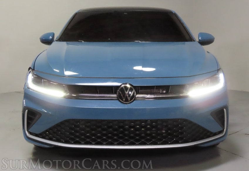 2025 Volkswagen Jetta SE - Image 36