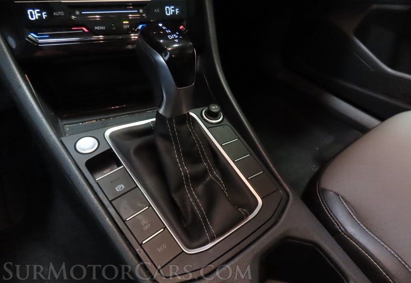 2025 Volkswagen Jetta SE - Image 44