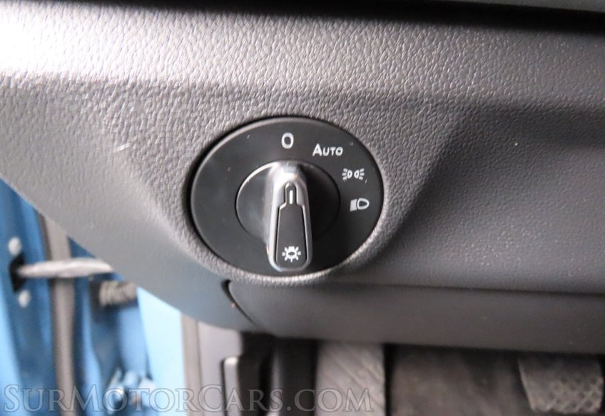 2025 Volkswagen Jetta SE - Image 28