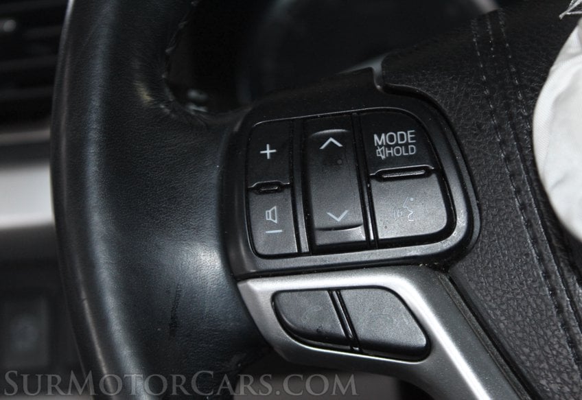 2018 Toyota Highlander AWD XLE - Image 40