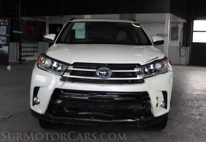 2018 Toyota Highlander AWD XLE - Image 11