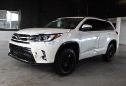 2018 Toyota Highlander AWD XLE - Image 2