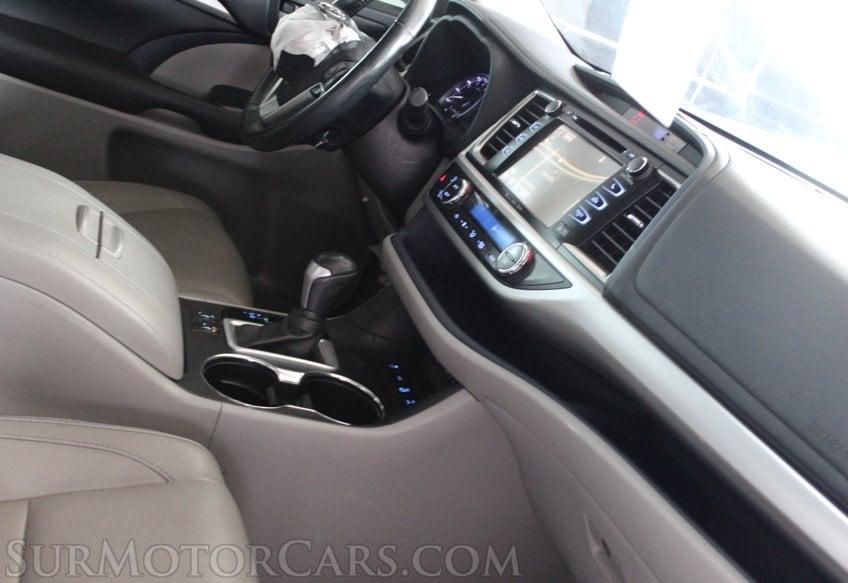 2018 Toyota Highlander AWD XLE - Image 29