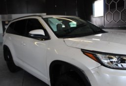 2018 Toyota Highlander AWD XLE - Image 13