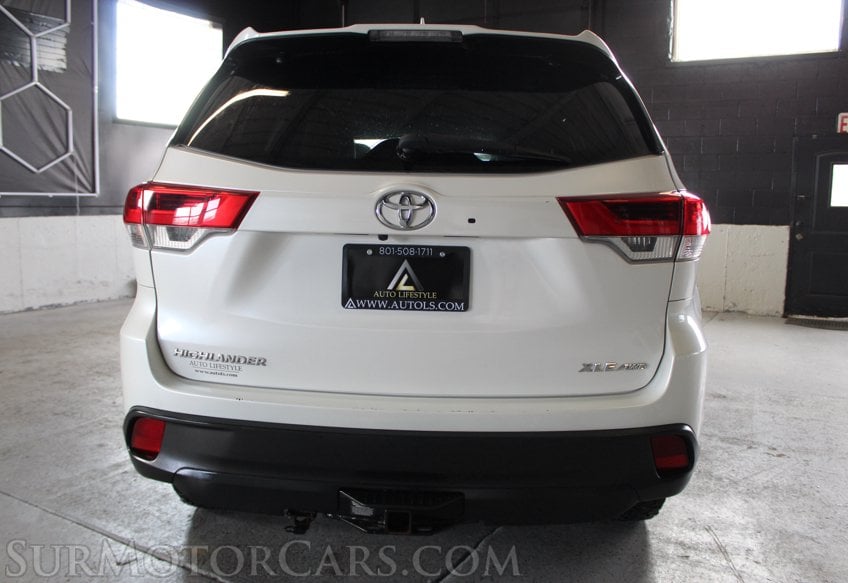 2018 Toyota Highlander AWD XLE - Image 12