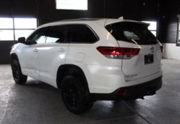 2018 Toyota Highlander AWD XLE - Image 6