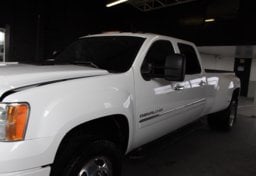 2013 GMC Sierra 3500HD - Image 20