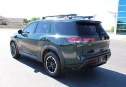 2024 Nissan Pathfinder Rock Creek - Image 7