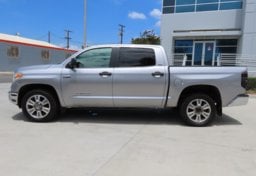 2016 Toyota Tundra SR5 - Image 21