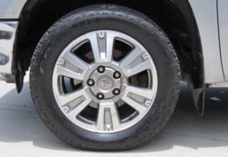 2016 Toyota Tundra SR5 - Image 20