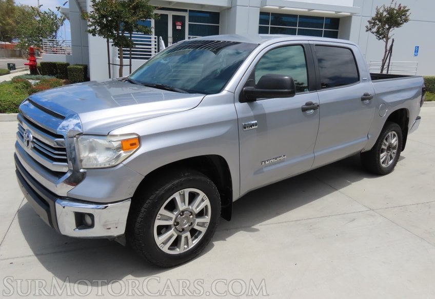 2016 Toyota Tundra SR5 - Image 2