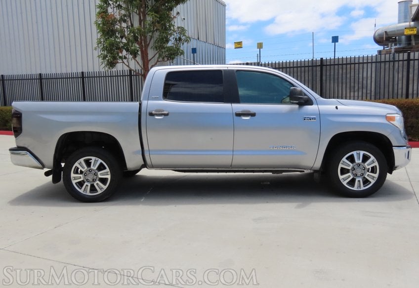 2016 Toyota Tundra SR5 - Image 12