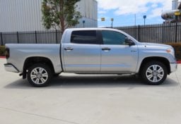 2016 Toyota Tundra SR5 - Image 12