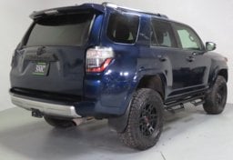 2023 Toyota 4Runner TRD Off-Road Premium - Image 9