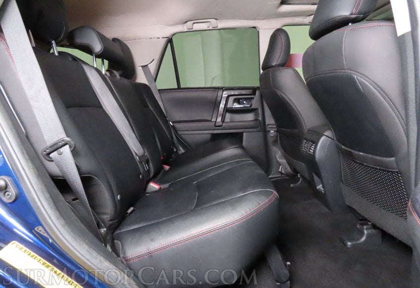 2023 Toyota 4Runner TRD Off-Road Premium - Image 30