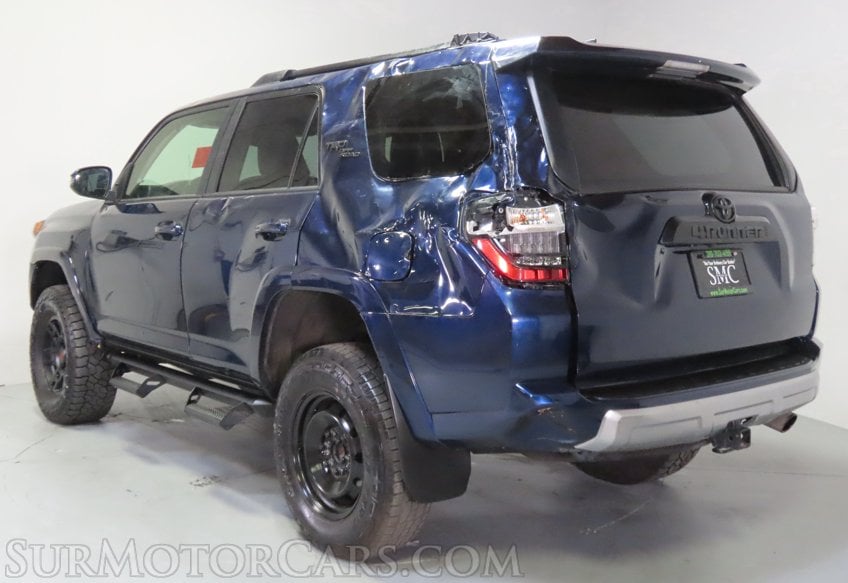 2023 Toyota 4Runner TRD Off-Road Premium - Image 10