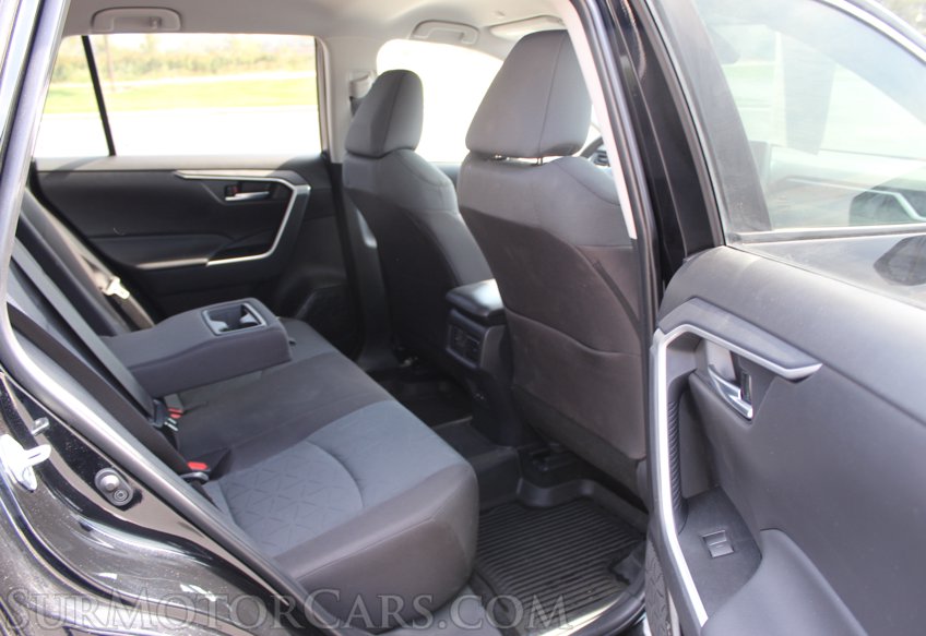 2025 Toyota RAV4 - Image 38