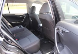 2025 Toyota RAV4 - Image 38