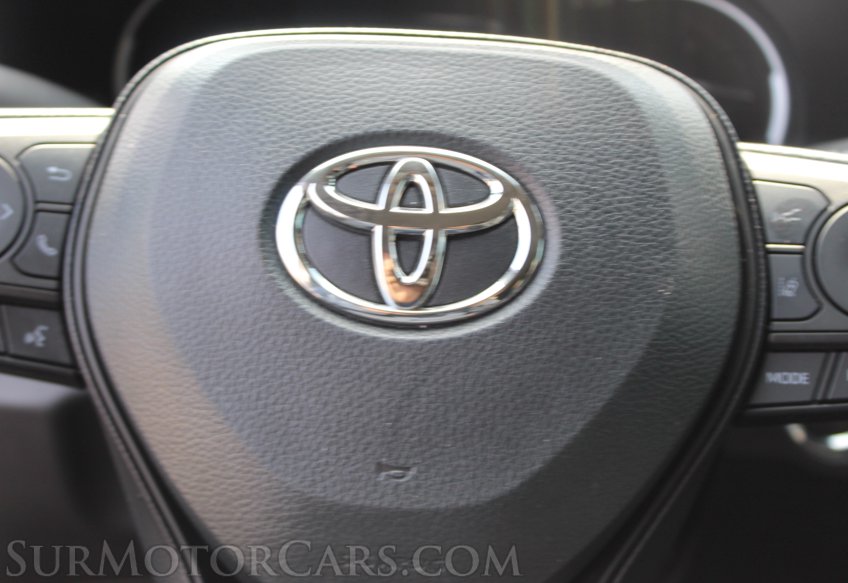 2025 Toyota RAV4 - Image 17