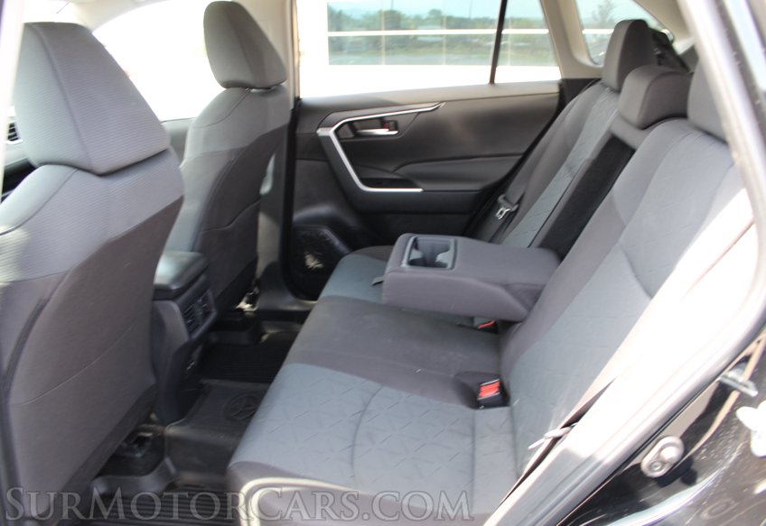 2025 Toyota RAV4 - Image 28