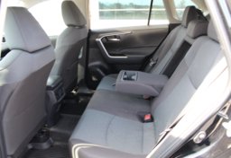 2025 Toyota RAV4 - Image 28