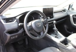 2025 Toyota RAV4 - Image 21