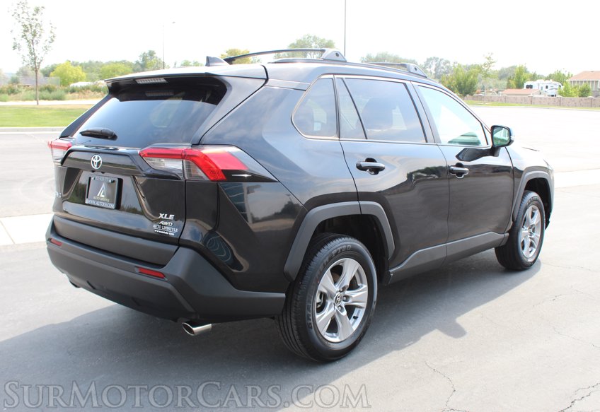 2025 Toyota RAV4 - Image 5
