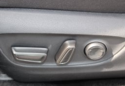 2025 Toyota RAV4 - Image 26
