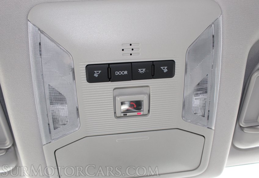 2025 Toyota RAV4 - Image 11