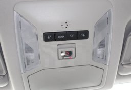 2025 Toyota RAV4 - Image 11