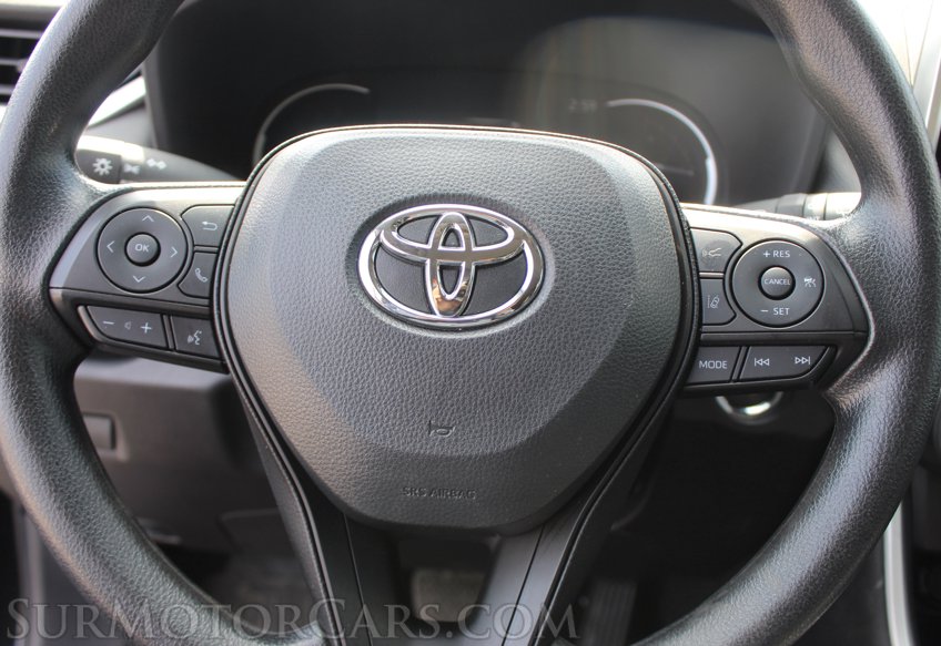 2025 Toyota RAV4 - Image 15