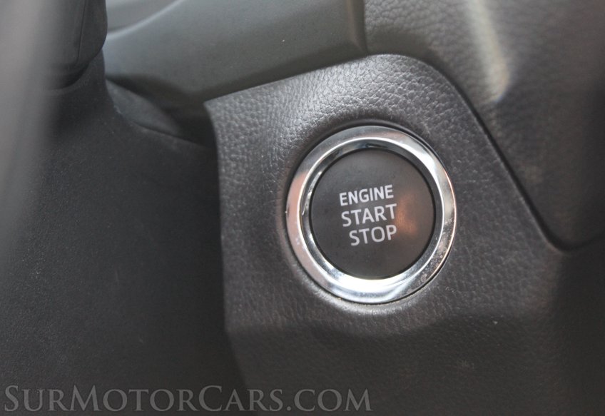2025 Toyota RAV4 - Image 12