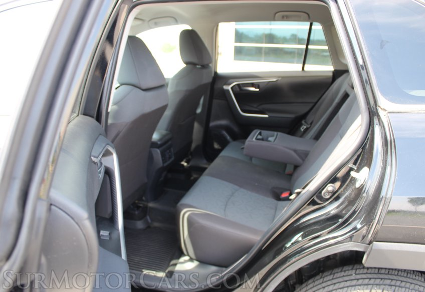 2025 Toyota RAV4 - Image 29