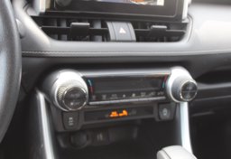2025 Toyota RAV4 - Image 8