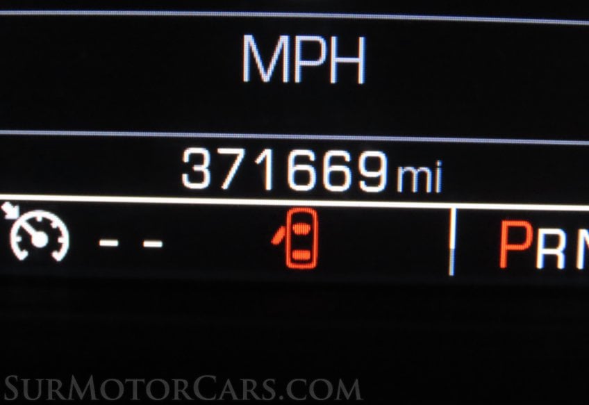 2016 Chevrolet Suburban LS - Image 36