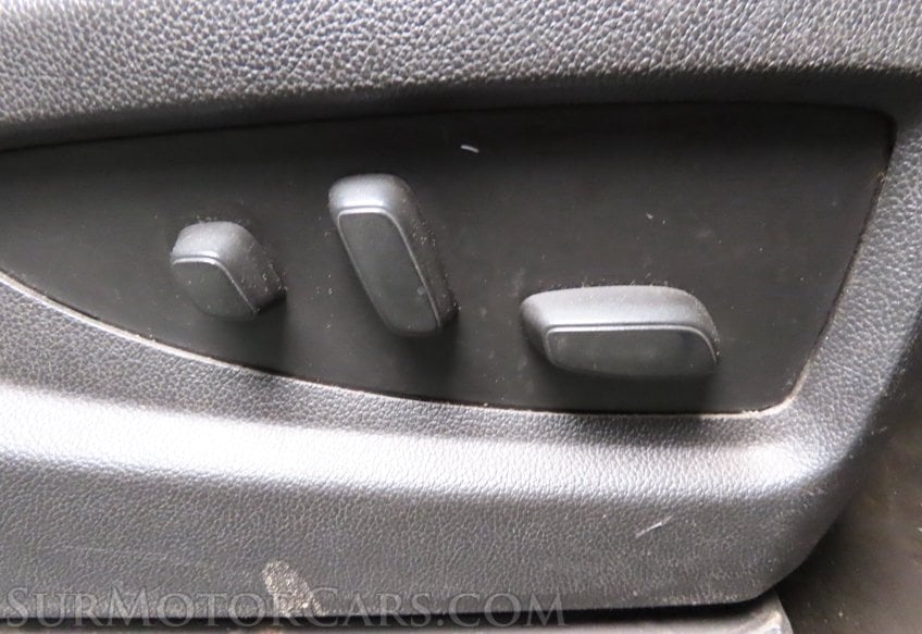 2016 Chevrolet Suburban LS - Image 47