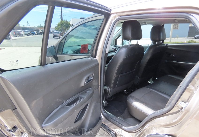 2022 Chevrolet Trax LT - Image 33