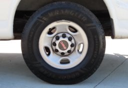 2020 GMC Savana - Image 20