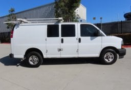 2020 GMC Savana - Image 9